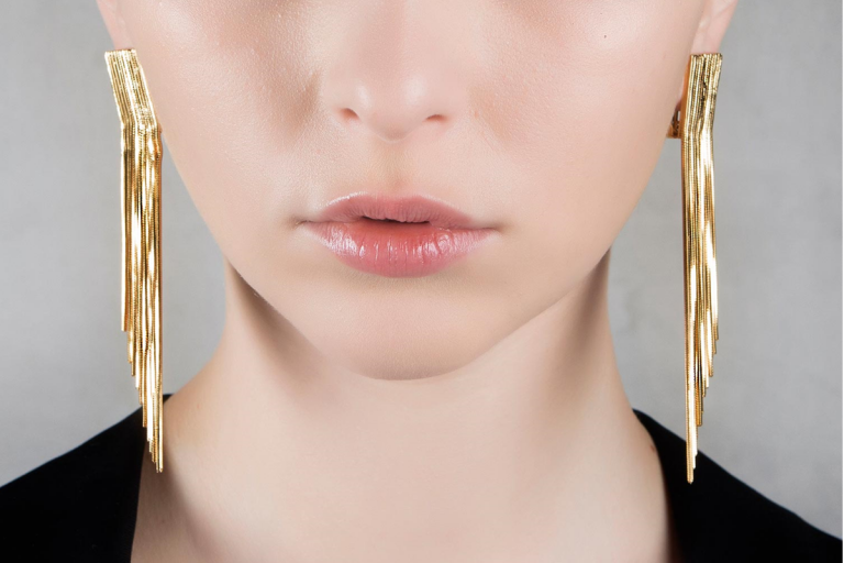 Features Of 18K Gold Earrings
